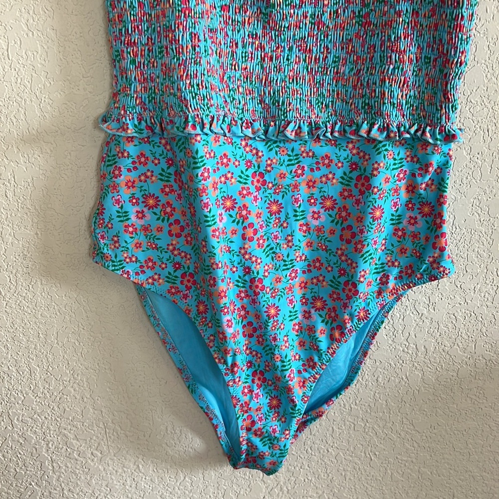 SOLID & STRIPED The Vera Smocked One-piece Swimsuit In Ditsy Floral - Picture 7 of 10